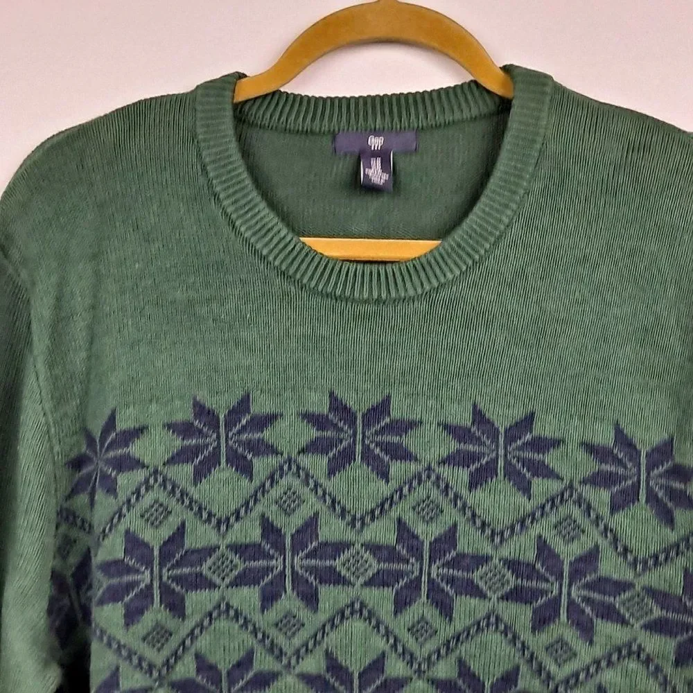 Gap Mens snowflake sweater NWOT